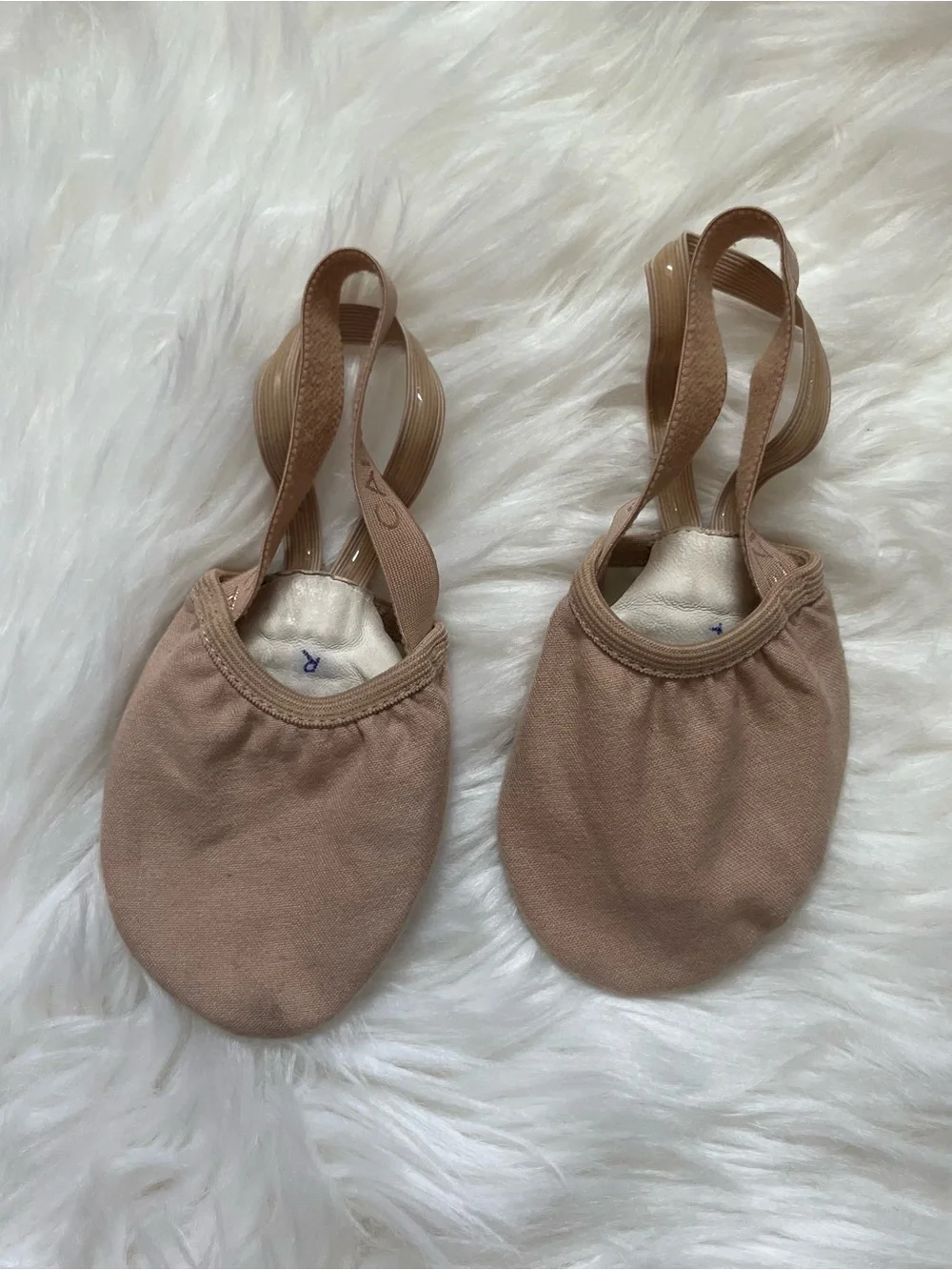 Small Capezio Hanami Pirouette Athletic Shoe